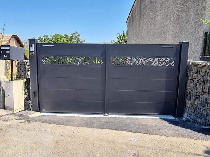 Spécialiste portail aluminium Clermont-Ferrand